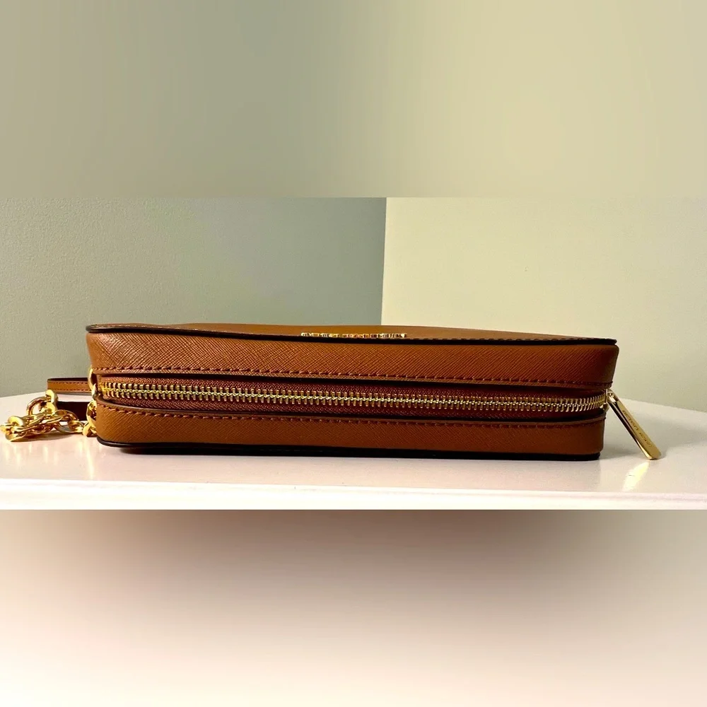 Michael Kors Tan Saffiano Leather Crossbody Bag EUC